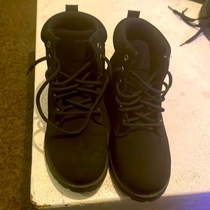 Black boots. Size 3 kids